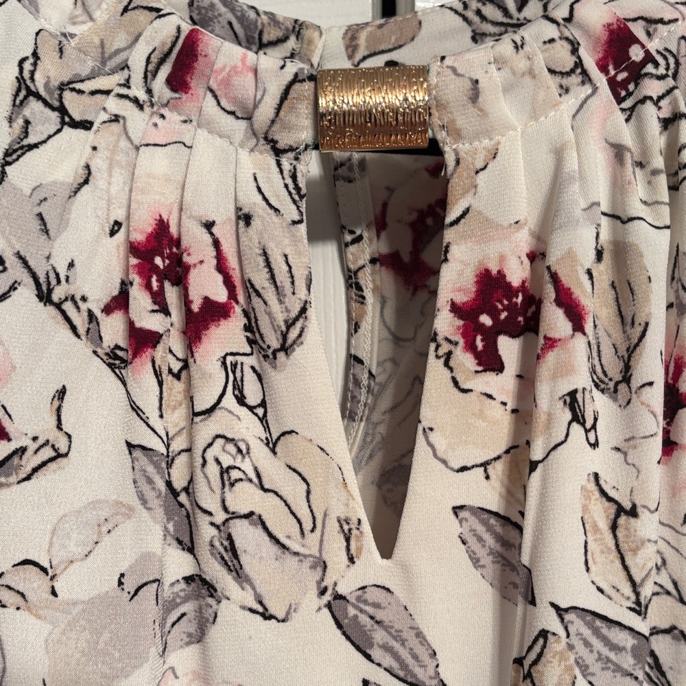 White House Black Market Floral Sleeveless Top - White and Red size XS  NWOT - Picture 3 of 10